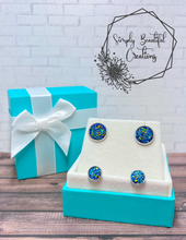Load image into Gallery viewer, Dark Blue Faux Druzy Studs
